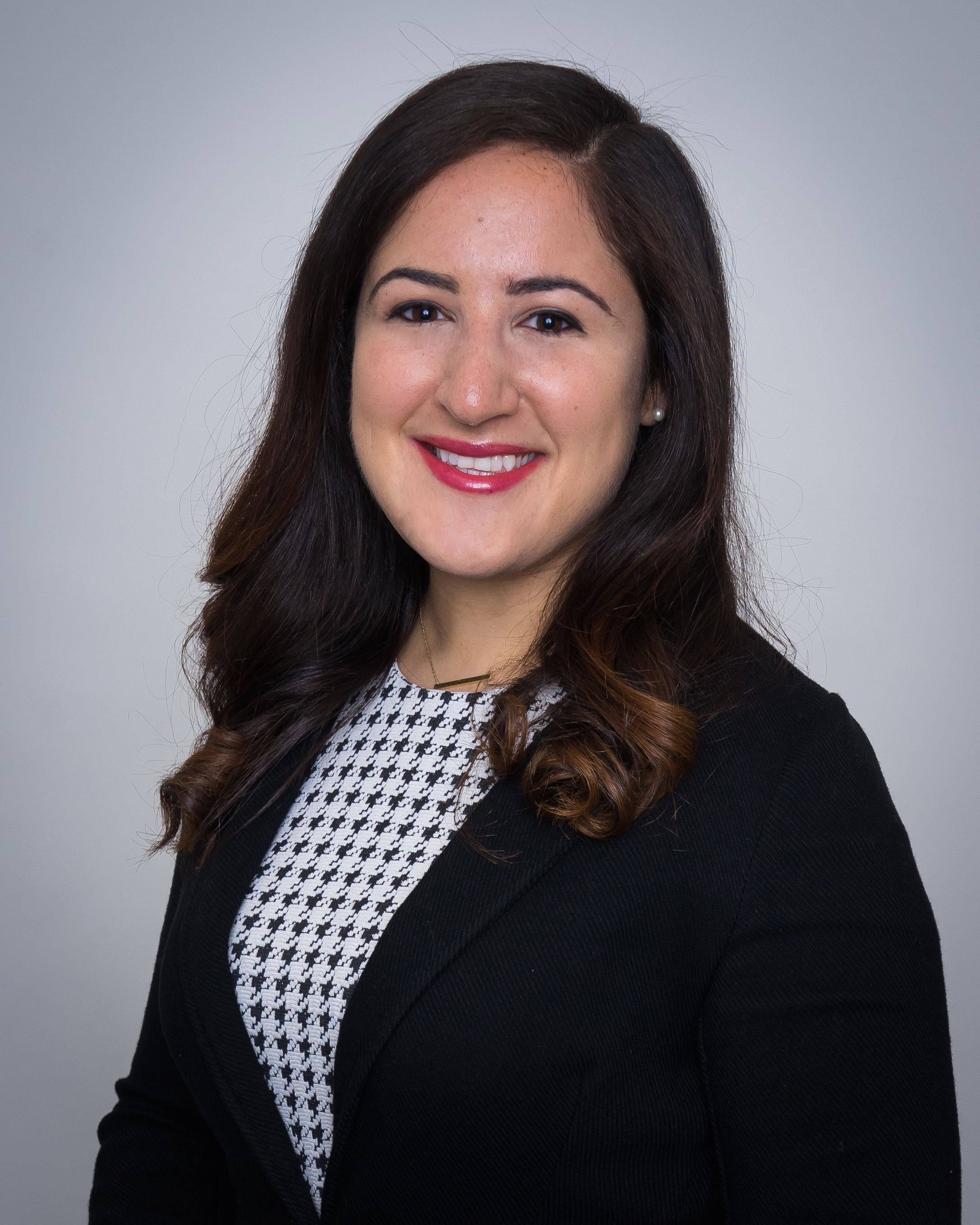 Lauren Ghazal headshot