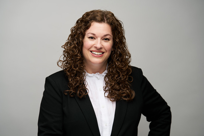 Dena Schulman-Green Headshot