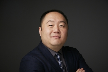 Chin Park headshot