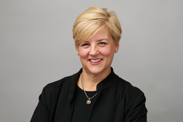 Kelly Walker headshot